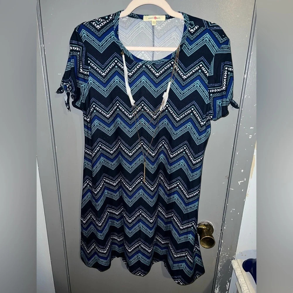 NWOT Wishfulpark sz XL dress with attached necklace.